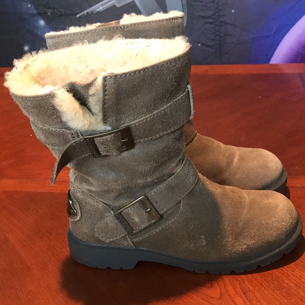 Bearpaw tan brown leather sheepskin boots shoes size 7